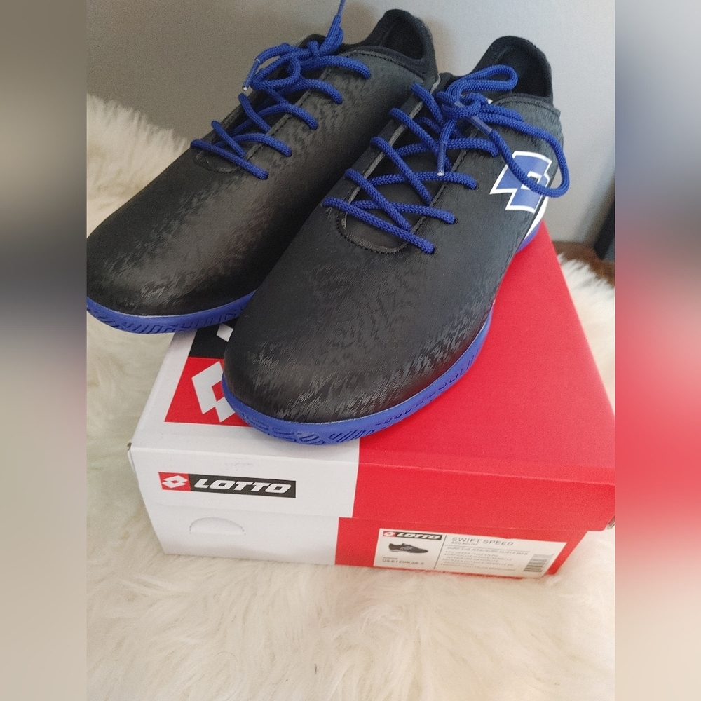 Lotto YTH Black & Blue Indoor Soccer Shoes ~ Size 6 NIB